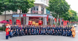 Toàn cảnh lễ khai trương văn phòng kinh doanh Nam Long tại Thủ Thiêm với đông đảo nhân viên tham dự